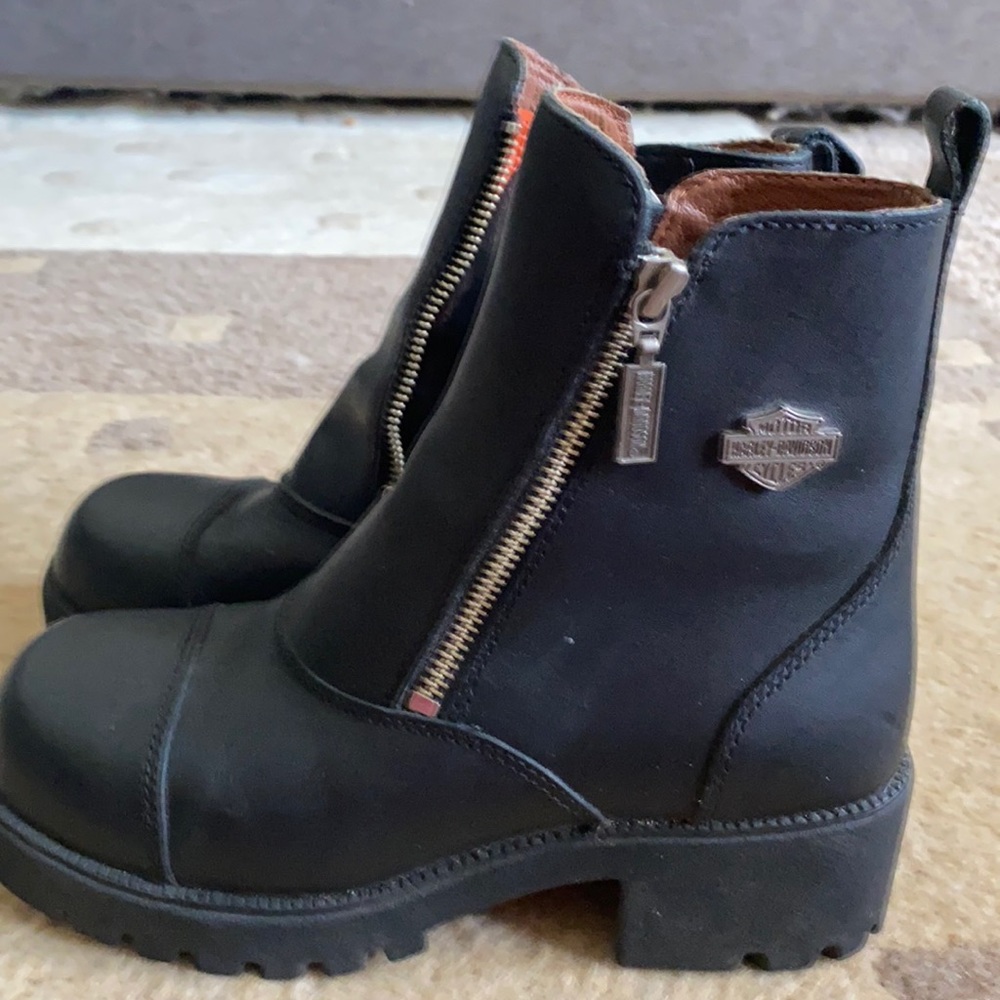 Authentic Harley Davidson black leather ankle boots size 6.5